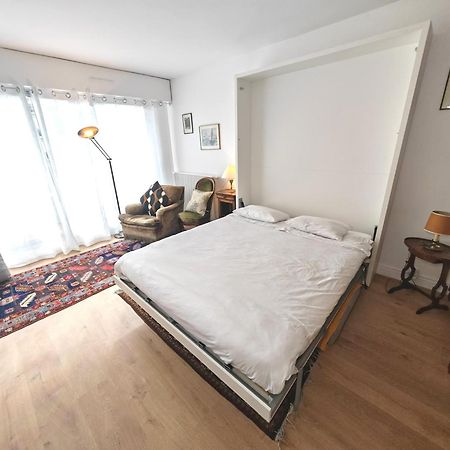 Appartement Avec Balcon Et Parking A Paris Alesia Buitenkant foto