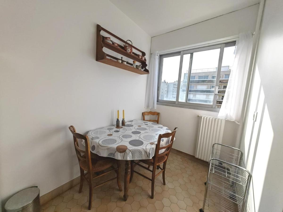 Appartement Avec Balcon Et Parking A Paris Alesia Buitenkant foto