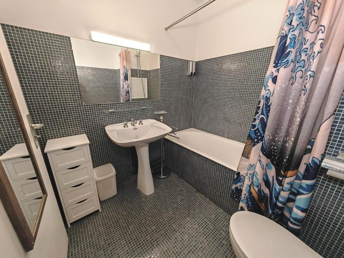 Appartement Avec Balcon Et Parking A Paris Alesia Buitenkant foto